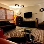 Pokoj Z Aneksem W Hotelu Blisko Plazy, Z Garazem
