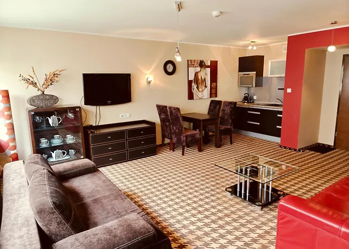 Pokoj Z Aneksem W Hotelu Blisko Plazy, Z Garazem